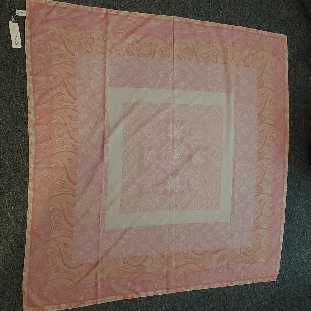 Simply Noelle scarf
